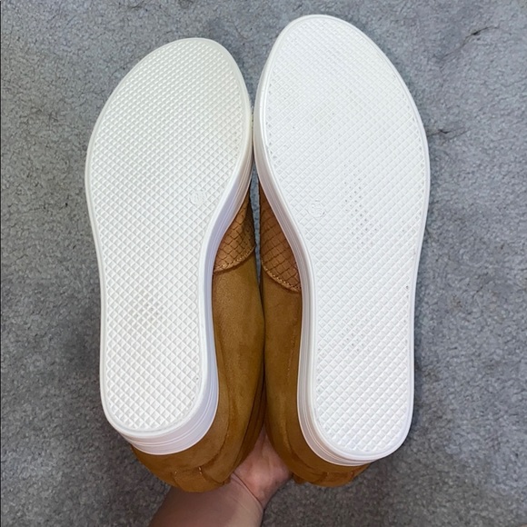 BNWOT! CCOCCI “Viva Python Wedge Sneaker - Picture 4 of 8